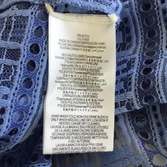 BCBGMaxAzria Blue Patterned Top - Picture 10 of 10